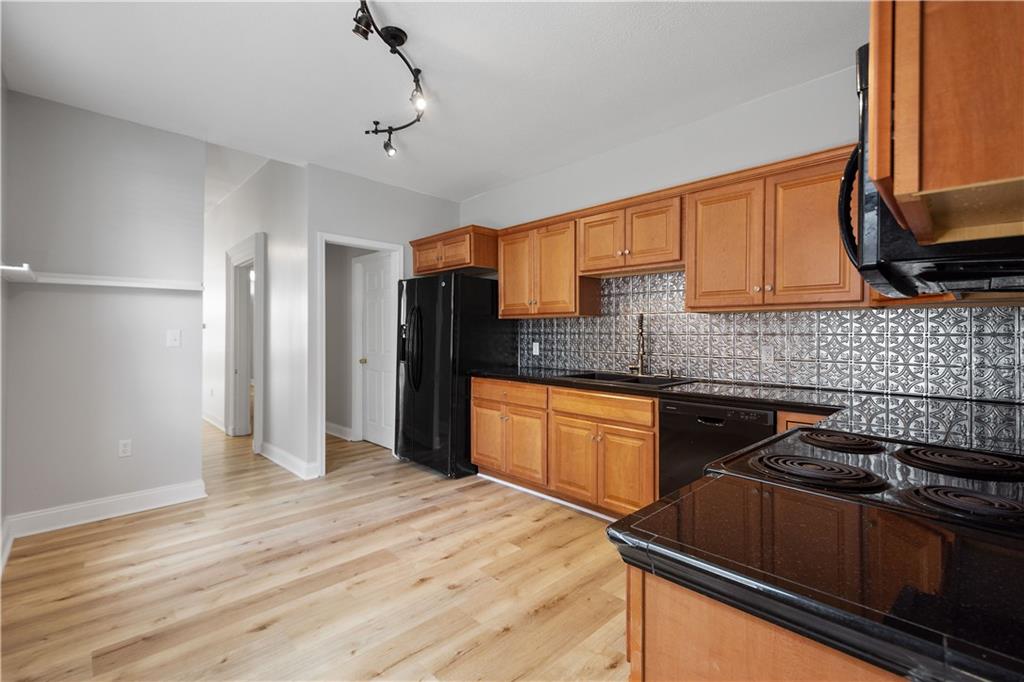 1502 Boyle Street Pittsburgh, PA 15212 - Photo 13 of 39