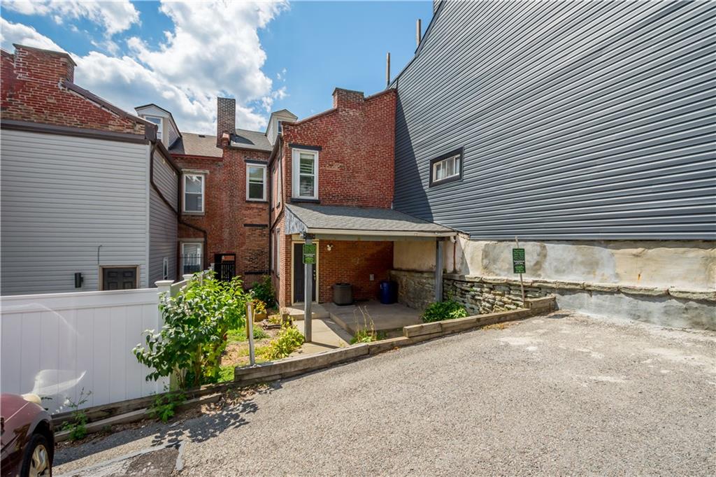 1502 Boyle Street Pittsburgh, PA 15212 - Photo 32 of 39
