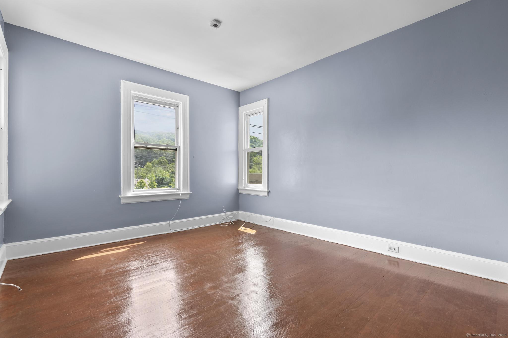 1105 North Main Street, Unit 3 Waterbury, CT 06704 - Photo 13 of 22