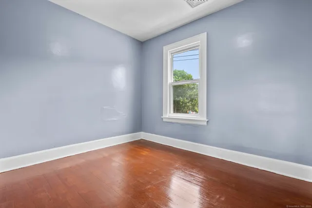 $2,200 | 1105 North Main Street, Unit 3, Waterbury, CT 06704