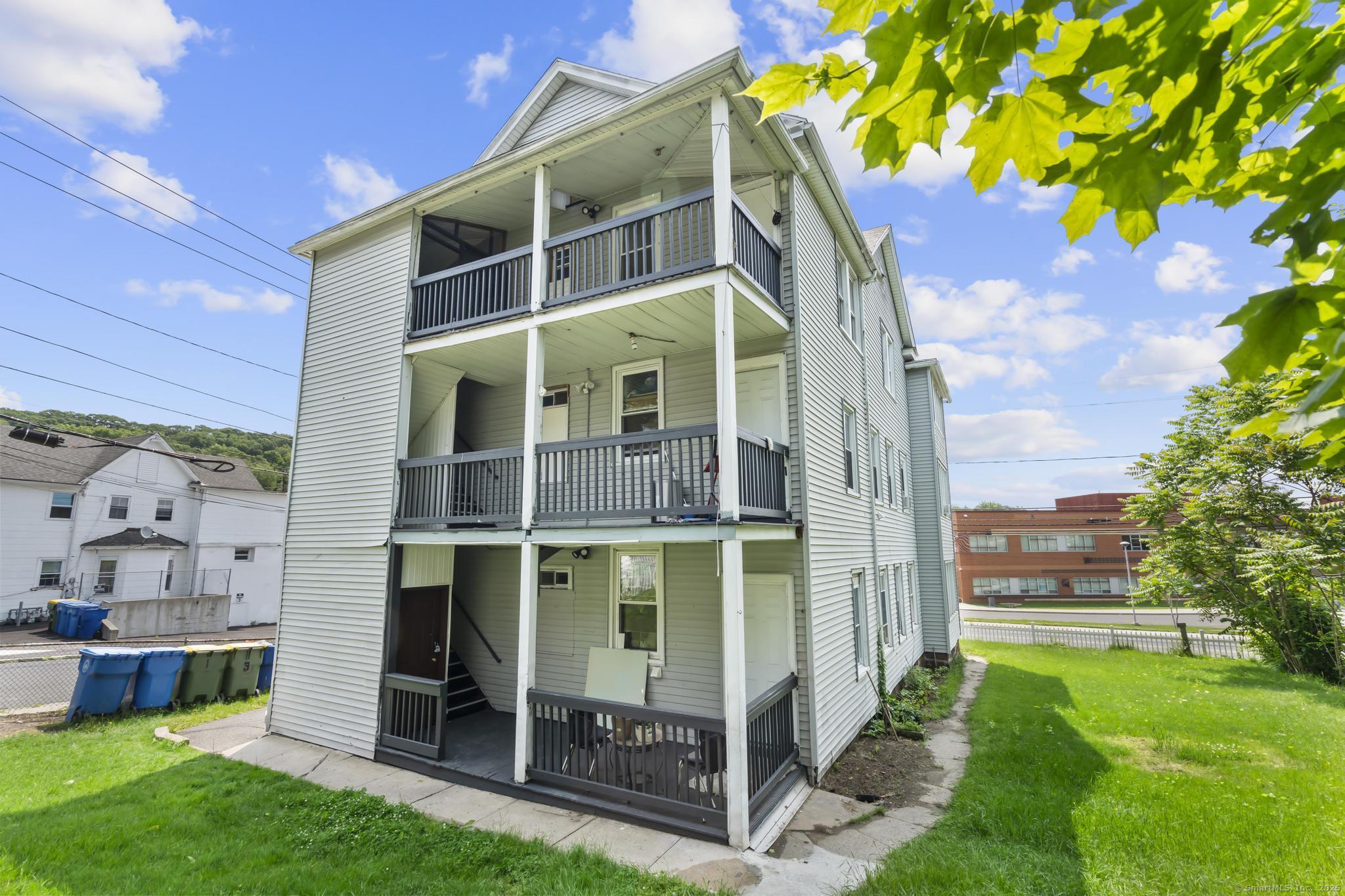 1105 North Main Street, Unit 3 Waterbury, CT 06704 - Photo 4 of 22