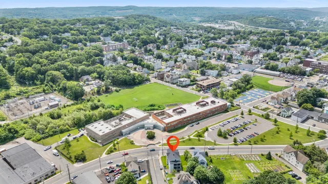 $2,200 | 1105 North Main Street, Unit 3, Waterbury, CT 06704