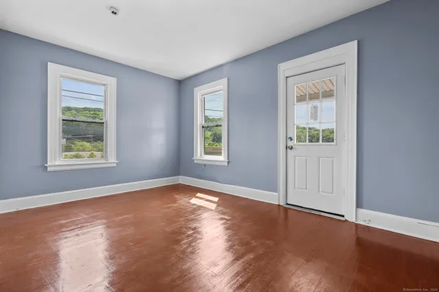 $2,200 | 1105 North Main Street, Unit 3, Waterbury, CT 06704