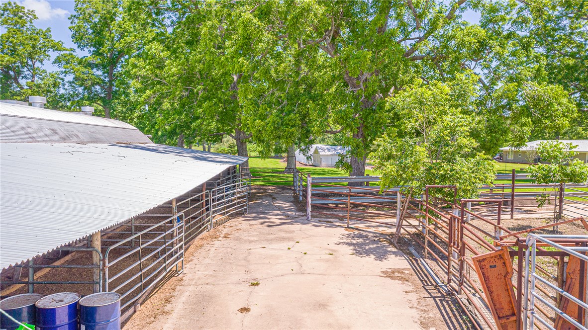 7654 County Road 121 Wharton, TX 77488 - Photo 34 of 47