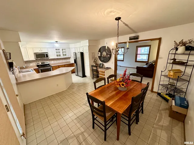 $199,900 | 517 West 4th Street, Beardstown, IL 62618