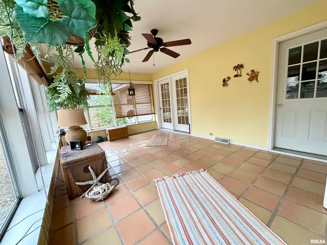 $199,900 | 517 West 4th Street, Beardstown, IL 62618