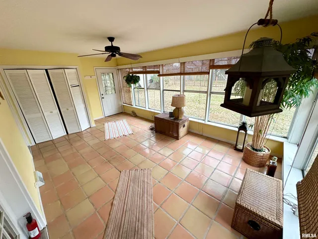 $199,900 | 517 West 4th Street, Beardstown, IL 62618