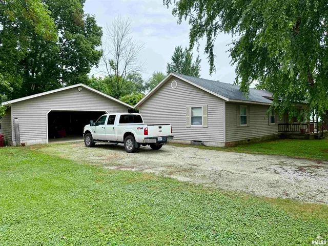 $199,900 | 517 West 4th Street, Beardstown, IL 62618