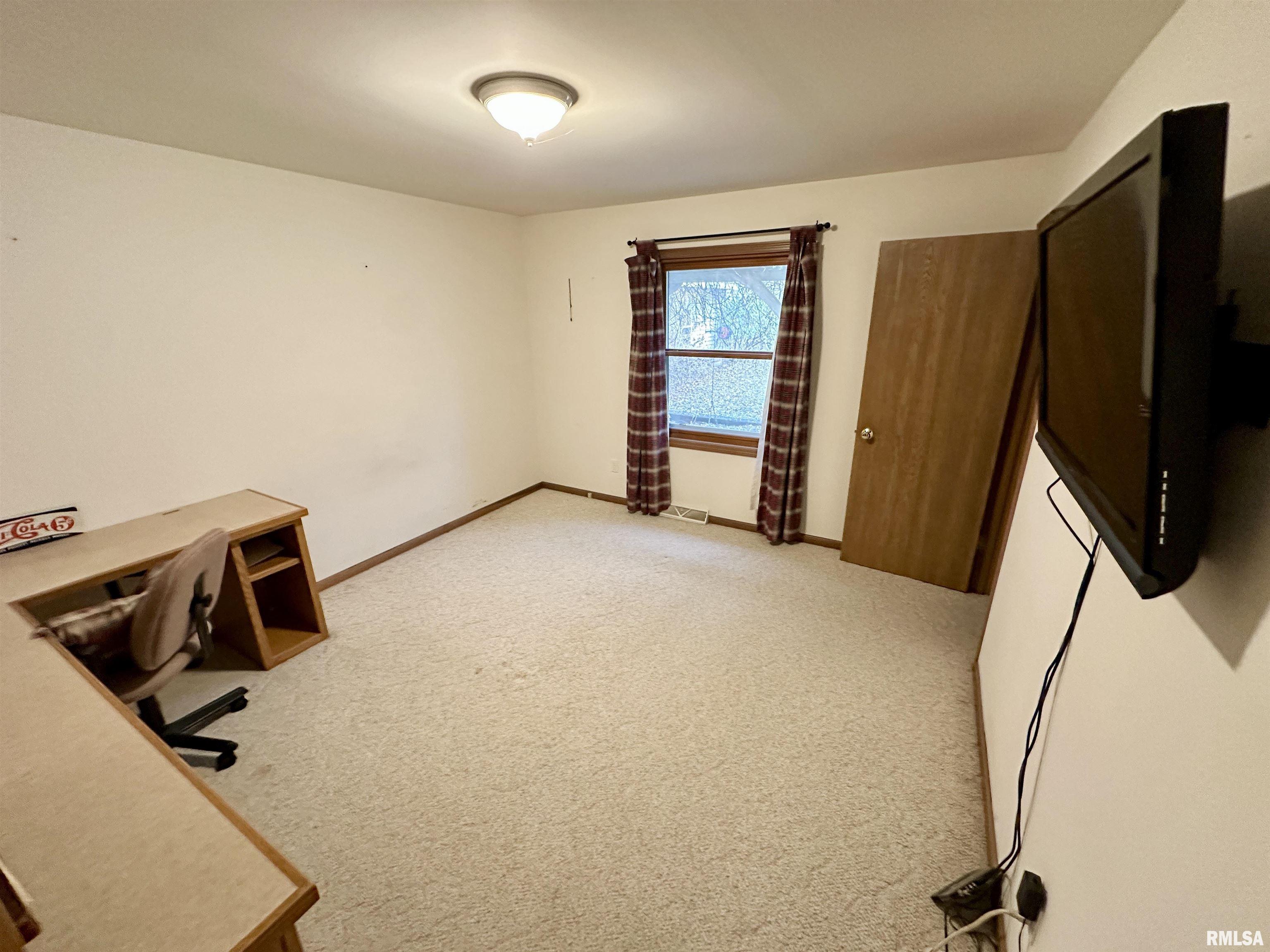 517 West 4th Street Beardstown, IL 62618 - Photo 32 of 38