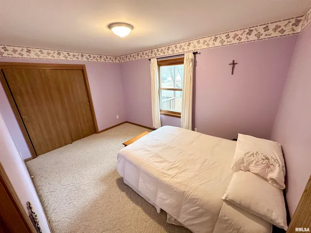 $199,900 | 517 West 4th Street, Beardstown, IL 62618