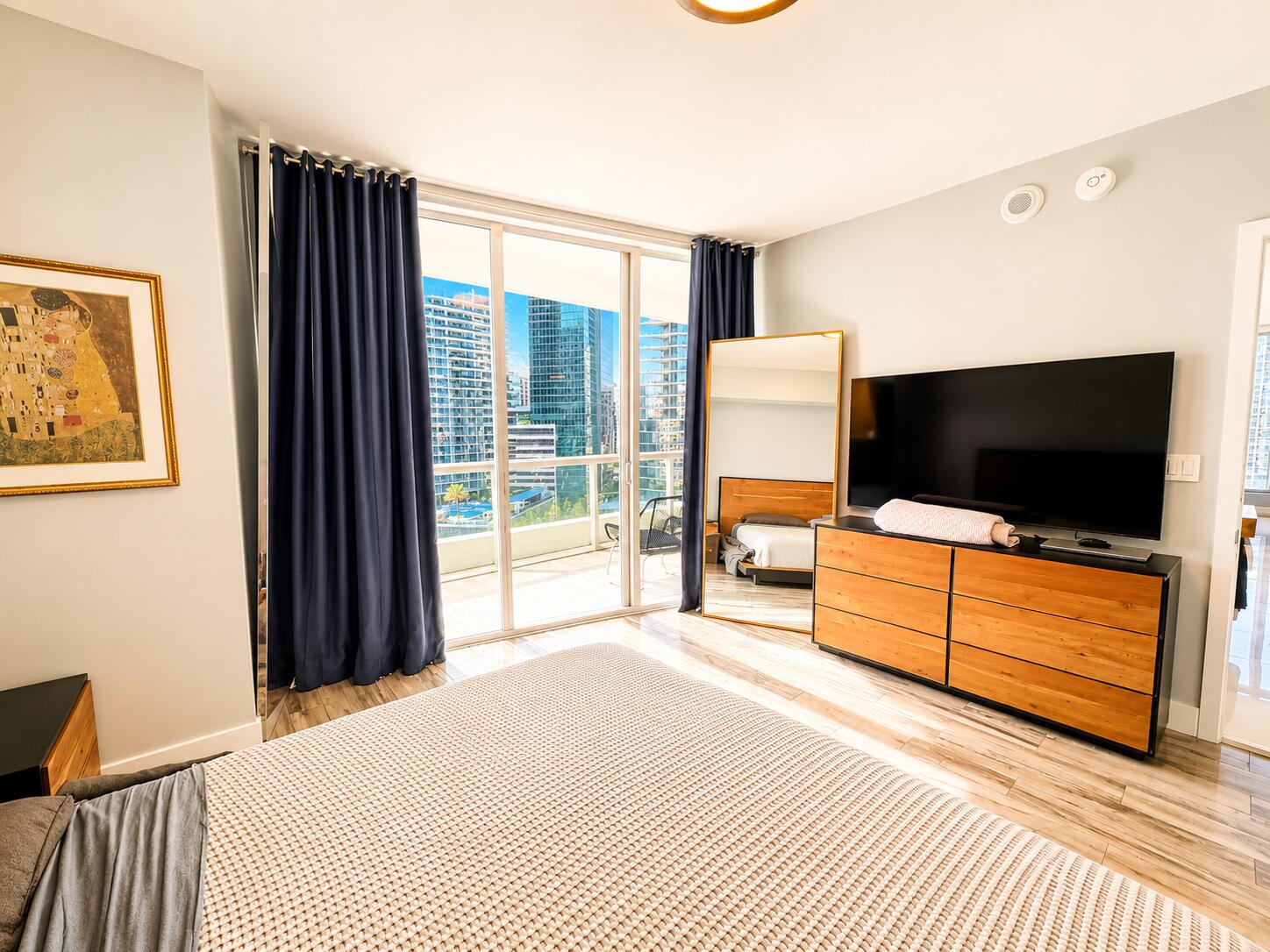 465 Brickell Avenue, Unit 2302 Miami, FL 33131 - Photo 8 of 19 19