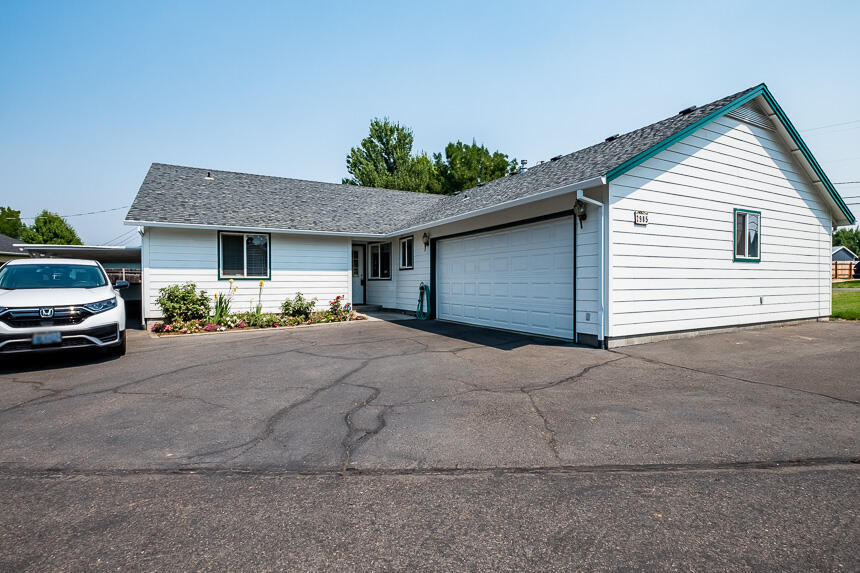 2985 Merriman Road Medford, OR 97501 - Photo 1 of 26 2985 Merriman 2-3