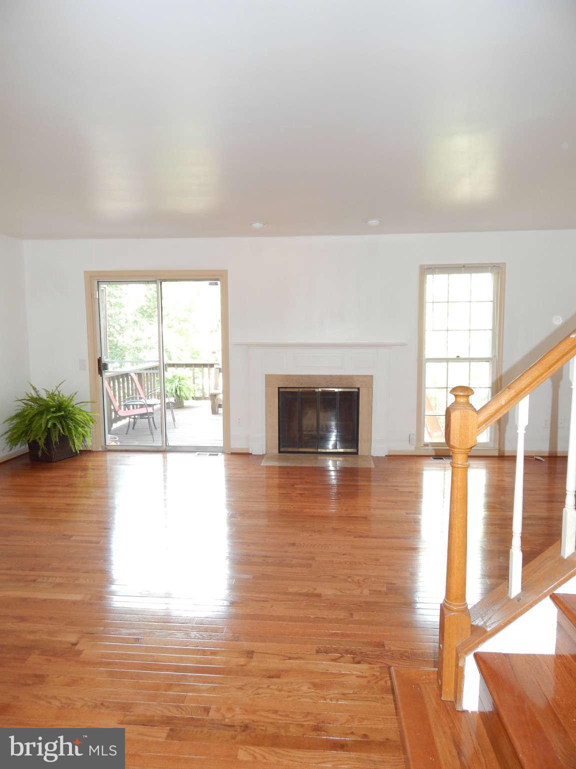 12757 Turquoise Terrace Silver Spring, MD 20904 - Photo 14 of 30 Living Room