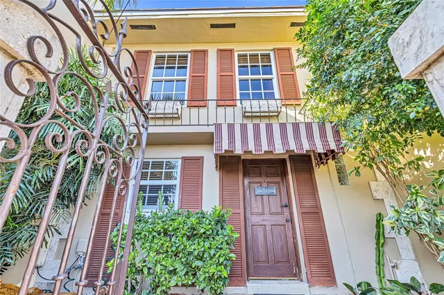 $3,900 | 2211 1/2 Northeast 123rd Street, Unit 2211, North Miami, FL 33181