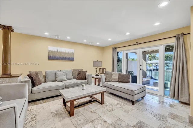 $3,900 | 2211 1/2 Northeast 123rd Street, Unit 2211, North Miami, FL 33181