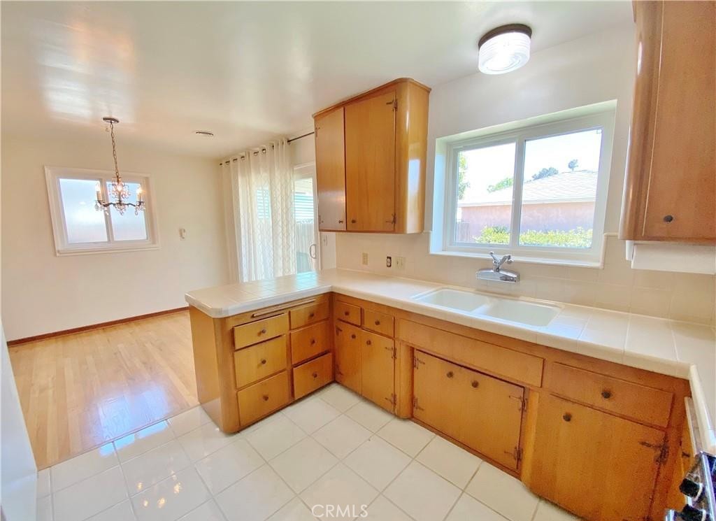 9654 Emperor Avenue Arcadia, CA 91007 - Photo 6 of 13