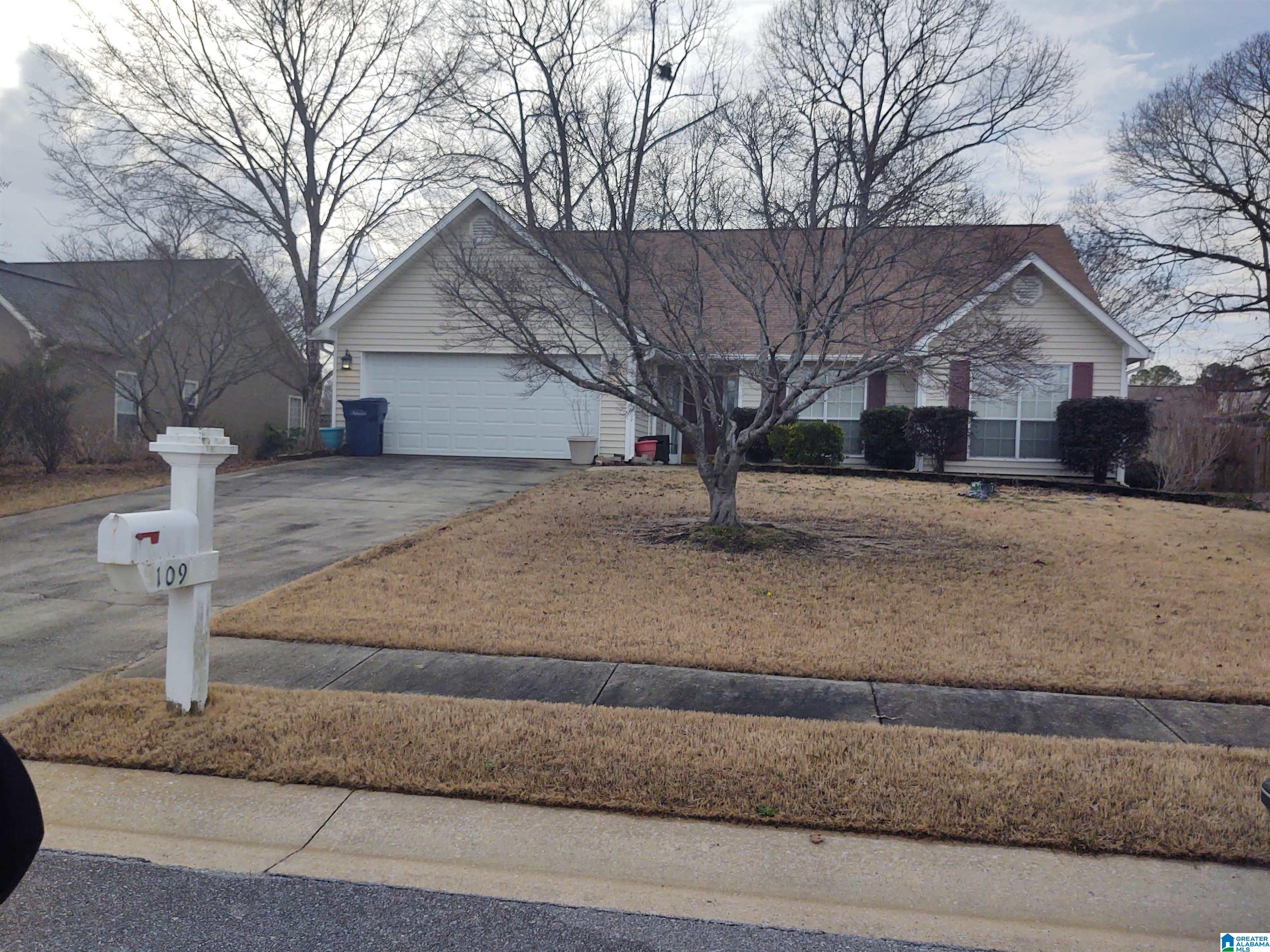109 Greenfield Circle Alabaster, AL 35007 - Photo 1 of 1