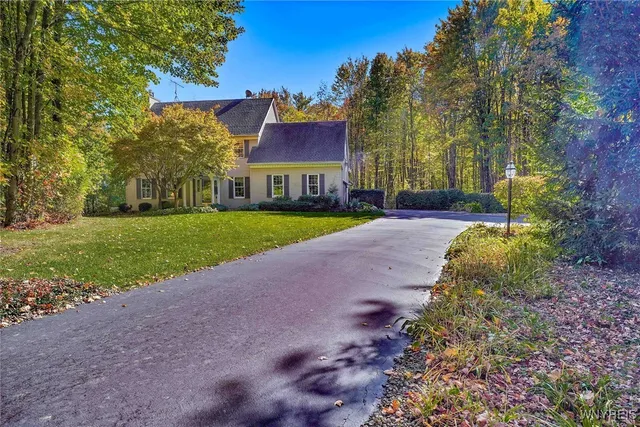 $649,900 | 7353 Ward Road, Boston, NY 14127