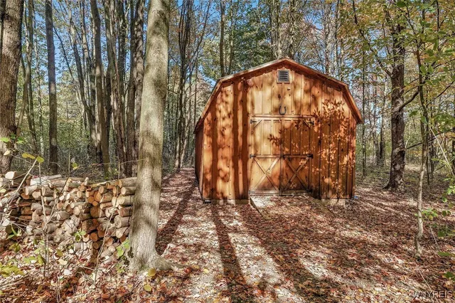 $649,900 | 7353 Ward Road, Boston, NY 14127