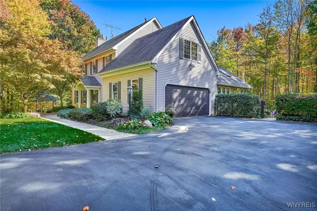 $649,900 | 7353 Ward Road, Boston, NY 14127