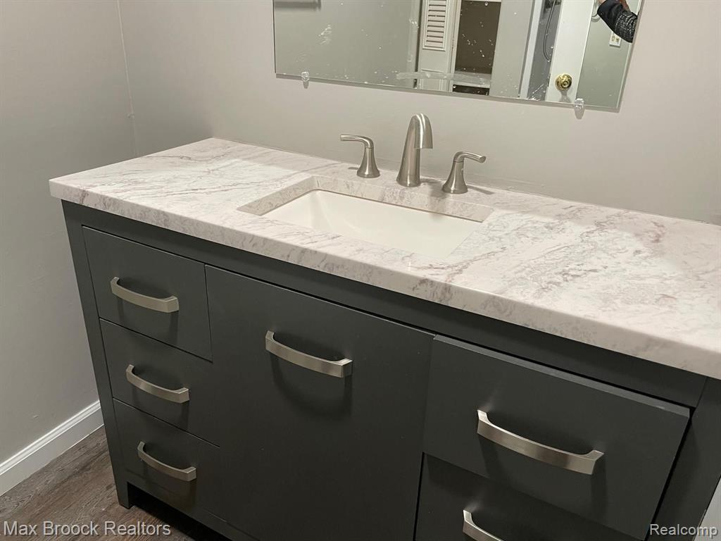801 West Long Lake Road, Unit 7 Bloomfield Hills, MI 48302 - Photo 10 of 14