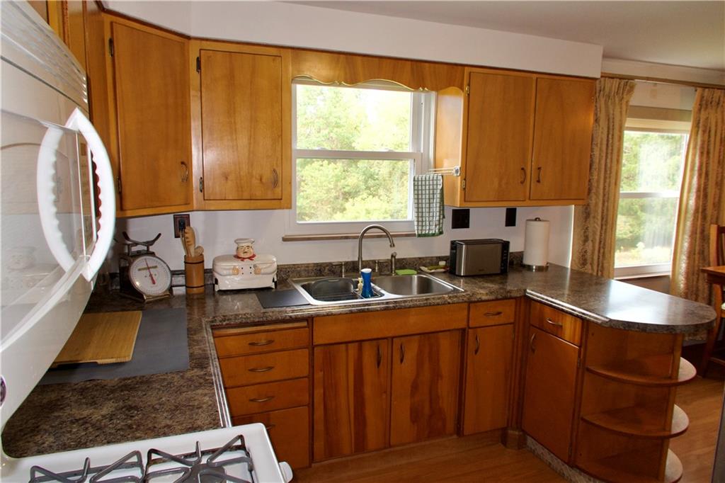 443 Trestle Road Pittsburgh, PA 15239 - Photo 9 of 30 Gallery Image 9