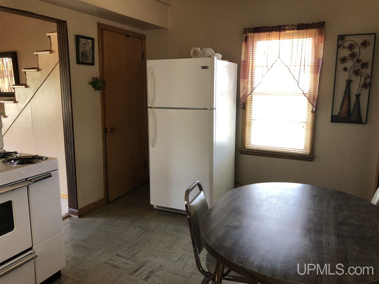 1009 North 3rd Street Escanaba, MI 49829 - Photo 10 of 21