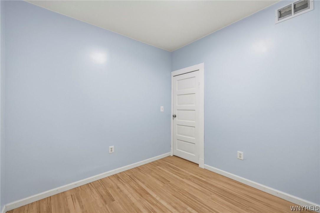 258 Laurel Street Buffalo, NY 14208 - Photo 15 of 49