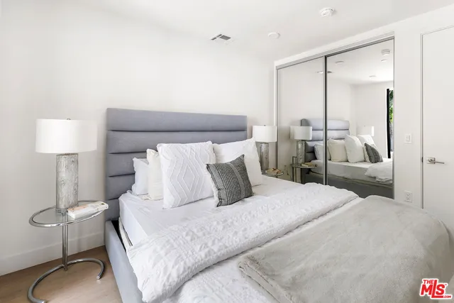 $1,300,000 | 3649 Regal Place, Unit 203, Los Angeles, CA 90068