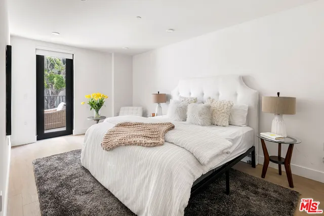 $1,300,000 | 3649 Regal Place, Unit 203, Los Angeles, CA 90068