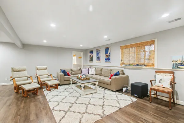 $824,900 | 2300 Perry Street, Holland, MI 49424