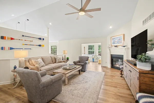$824,900 | 2300 Perry Street, Holland, MI 49424