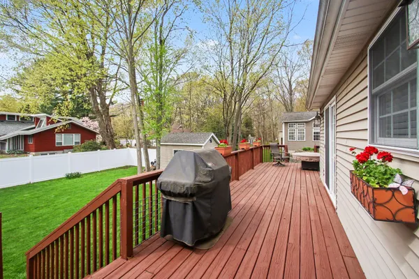 $824,900 | 2300 Perry Street, Holland, MI 49424