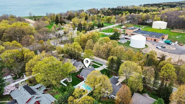 $824,900 | 2300 Perry Street, Holland, MI 49424