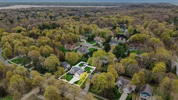 $824,900 | 2300 Perry Street, Holland, MI 49424