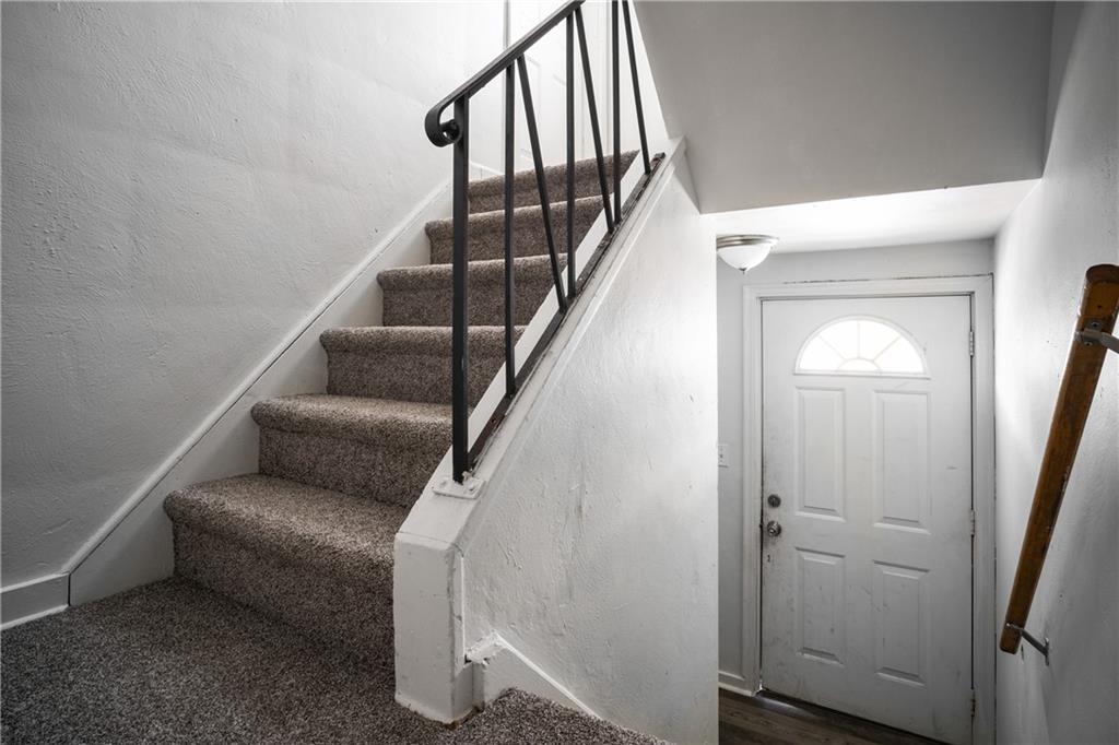 9534 Glendale Road Pittsburgh, PA 15235 - Photo 3 of 16 Gallery Image 3