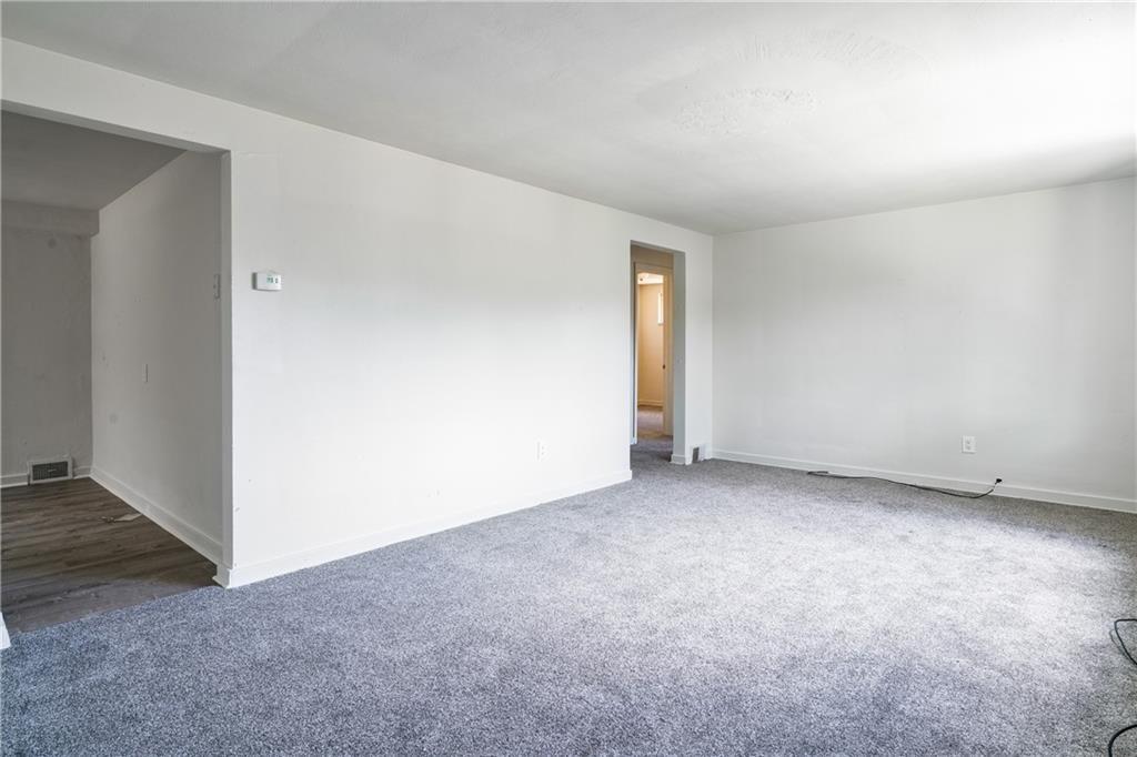 9534 Glendale Road Pittsburgh, PA 15235 - Photo 5 of 16 Gallery Image 5