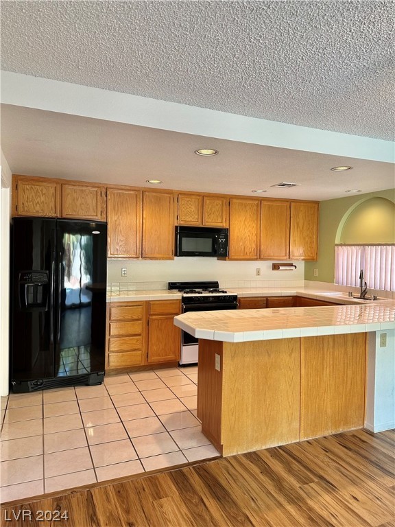 1474 Flintrock Road Henderson, NV 89014 - Photo 17 of 43 Appliances Included