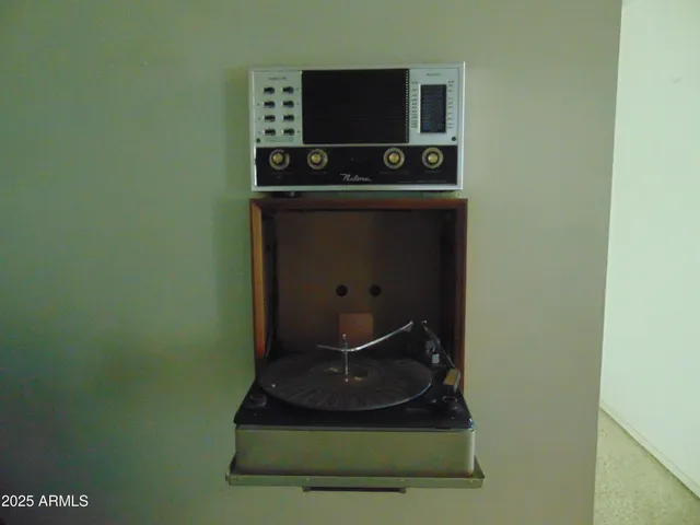 $455,000 | 337 North Comanche Drive, Chandler, AZ 85224