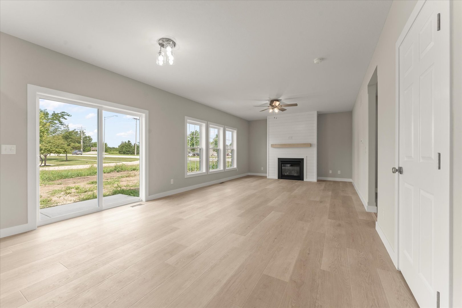 1201 Ridge Creek Road Savoy, IL 61874 - Photo 12 of 46