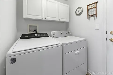 $474,900 | 869 Cambridge Drive, Batavia, IL 60510