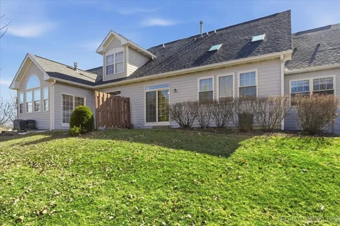 $474,900 | 869 Cambridge Drive, Batavia, IL 60510