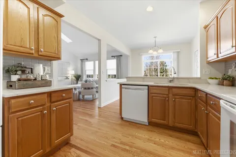 $474,900 | 869 Cambridge Drive, Batavia, IL 60510