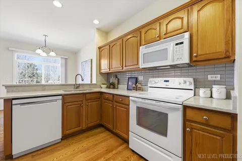 $474,900 | 869 Cambridge Drive, Batavia, IL 60510