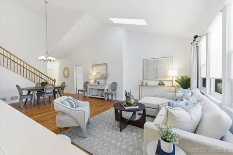 $474,900 | 869 Cambridge Drive, Batavia, IL 60510