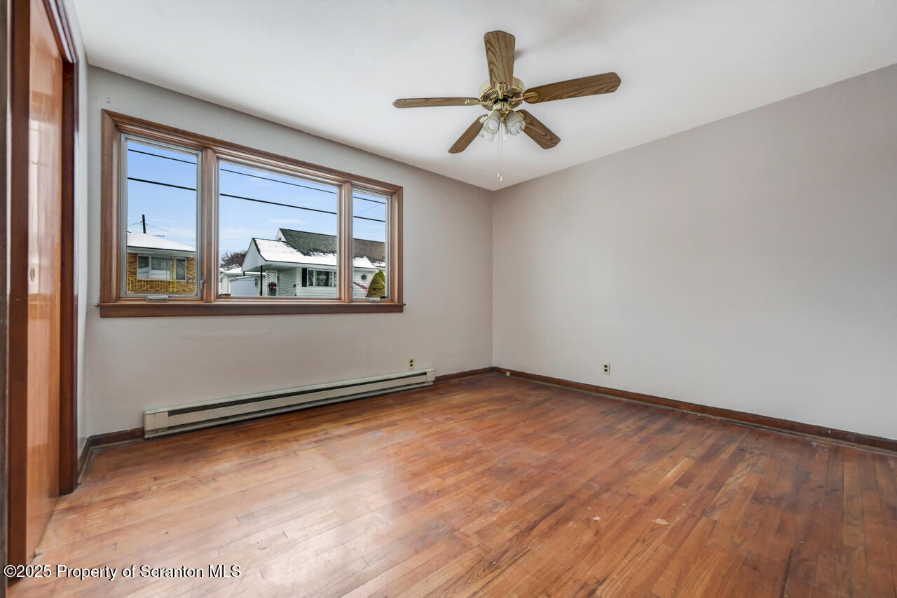 113 Taroli Street Old Forge, PA 18518 - Photo 16 of 41 an empty room with a window