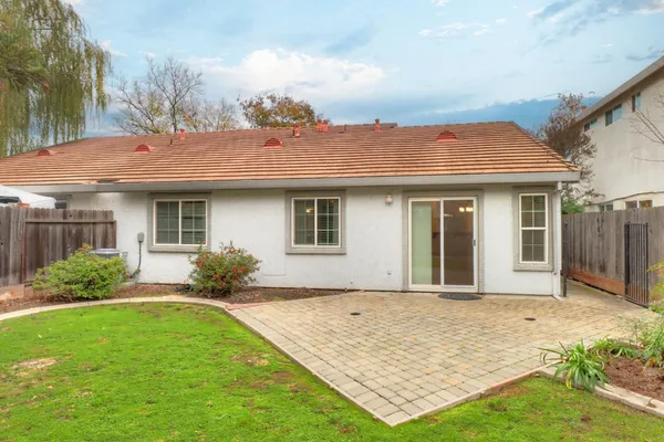 $575,000 | 1421 Vigo Court, Davis, CA 95618