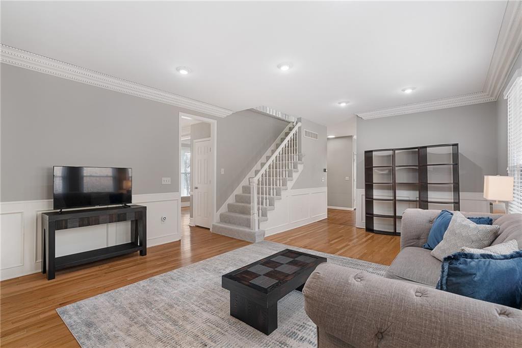 7618 Constance Street Lenexa, KS 66216 - Photo 12 of 50