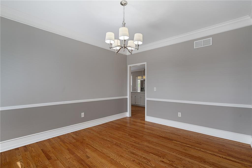 7618 Constance Street Lenexa, KS 66216 - Photo 13 of 50