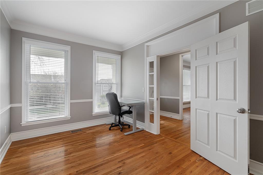 7618 Constance Street Lenexa, KS 66216 - Photo 15 of 50